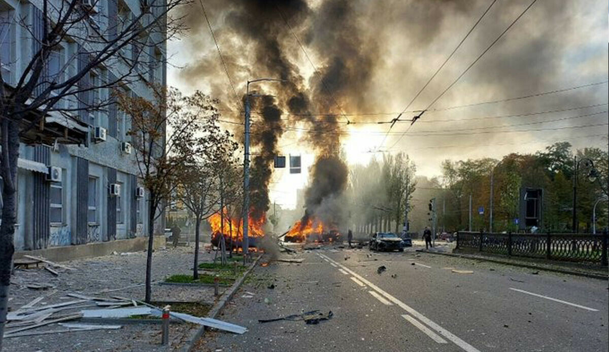 Son dakika: Kiev'de şiddetli patlamalar! Çok sayıda ölü ve yaralı var! Son dakika: Kiev'de şiddetli patlamalar! Çok sayıda ölü ve yaralı var!