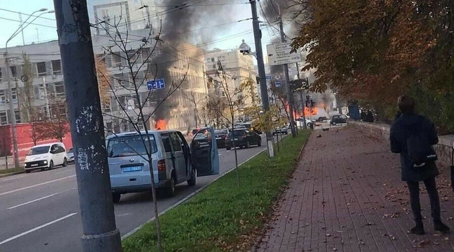 Rusya’dan Ukrayna’ya intikam saldırısı! Kiev kabusa uyandı… Zelensky'den korkutan açıklama: Bizi yeryüzünden silmeye çalışıyorlar   Rusya’dan Ukrayna’ya intikam saldırısı! Kiev kabusa uyandı… Zelensky'den korkutan açıklama: Bizi yeryüzünden silmeye çalışıyorlar